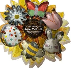 Spring Easter Cookie Cutter Set 6-Piece Bunny Egg Bee Daisy Butterfly
